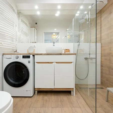 Tolles Familienapartment Mit 3 Schlafzimmern Einer Terrasse Und Garage By Jantar Appartement *